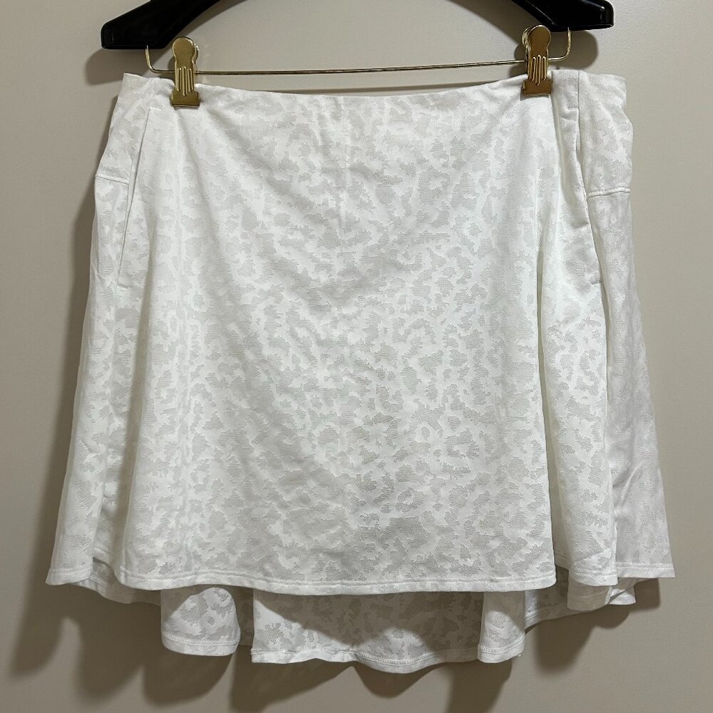 NWOT Designer Nike Active Skort in Size XL